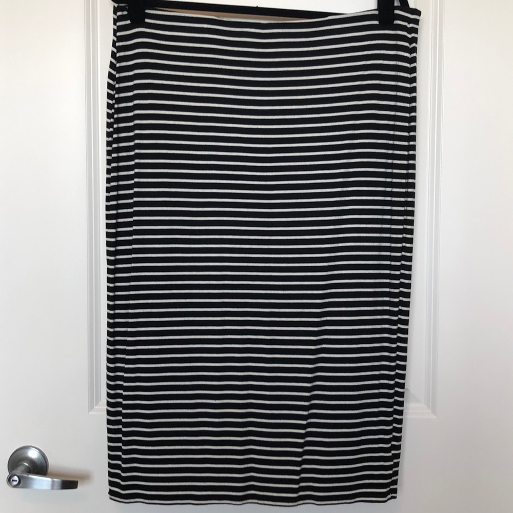 Old Navy Stretch Black & White Striped Skirt